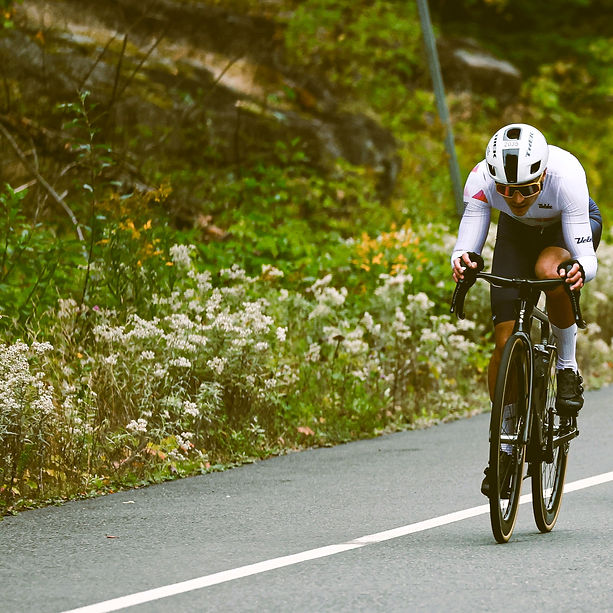 Francesco Vallières nutritionniste du sport en vélo