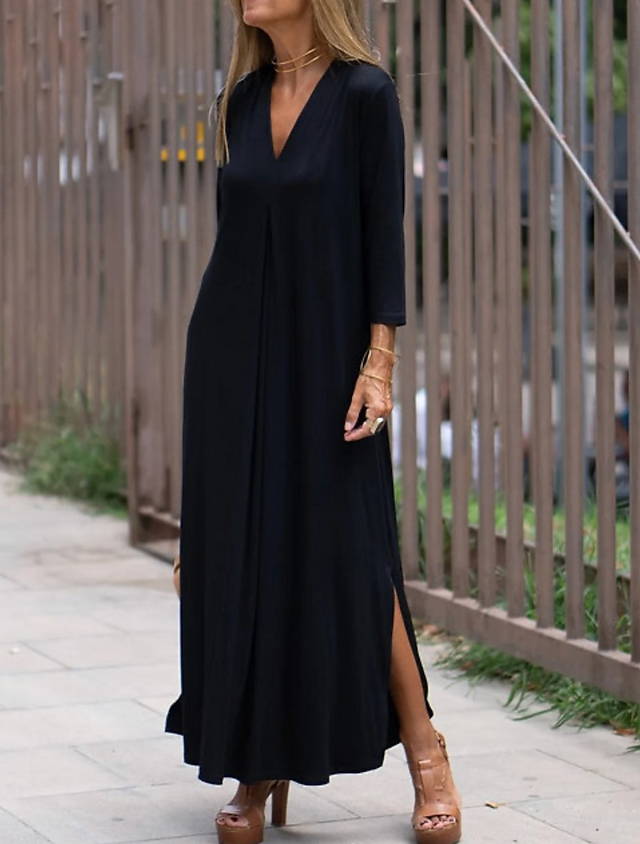 Three-quarter Sleeve V-neck - Classic and Timeless Style for Women Over 40