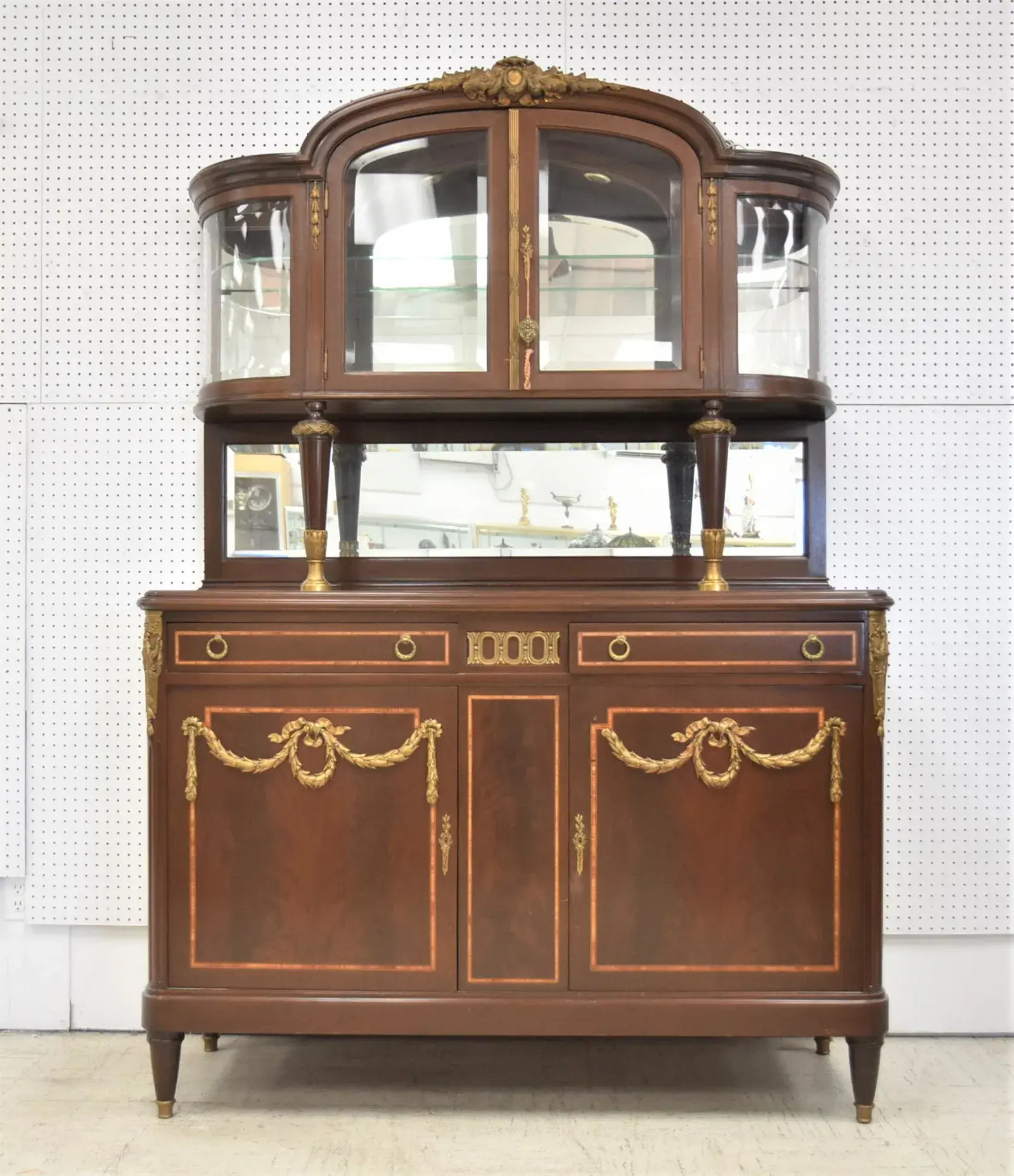 LOT 3935: FRENCH BRONZE MOUNTED CURIO HUTCH