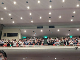 国政報告会に1000人。