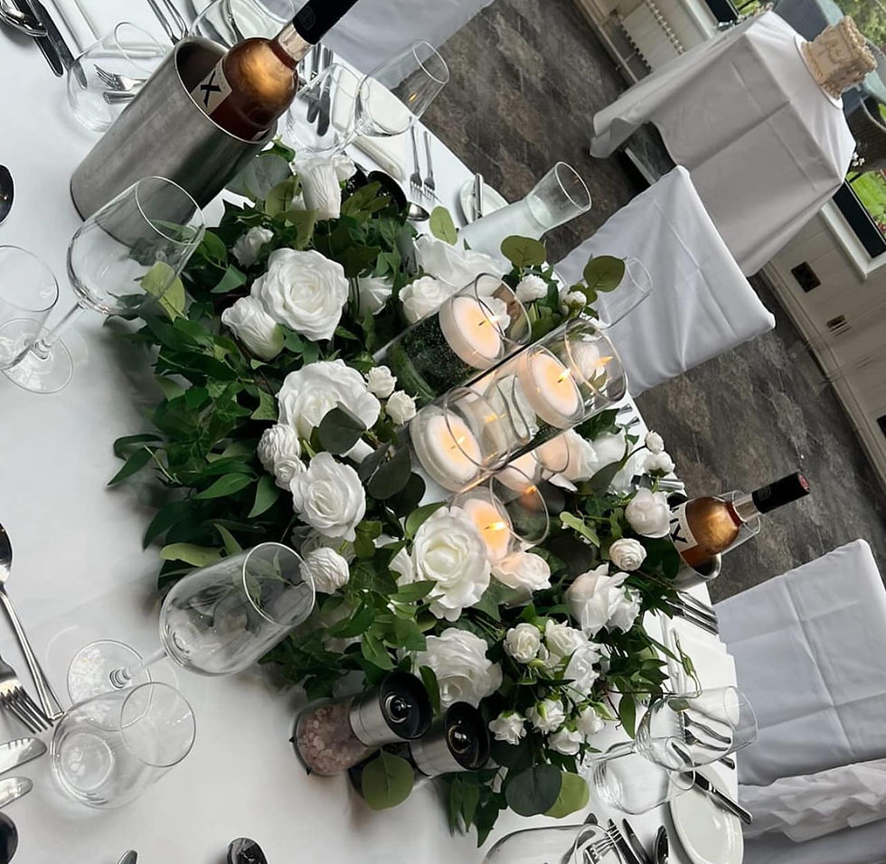 Large Silk Table Wreath With Cylinder Vases