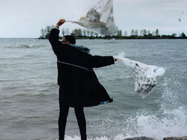 Fig.1: Hands on Environs, performance for Breathworks, Toronto 2002. Photo by John Oughton.