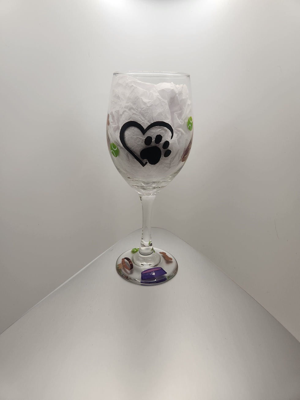 Thumbnail: Dog Lovers wine glass