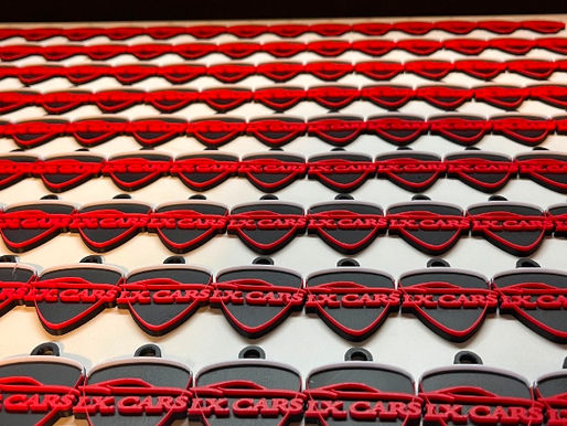 Création de porte-clés pour un garage de voitures d’occasion.