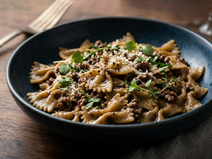 Pasta Cremosa con Carne y Moñitos (Bowtie)
