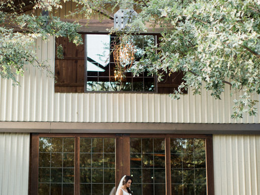 MRS. ALEX ELLIOTT | CLASSIC OAKS RANCH BRIDAL SESSION