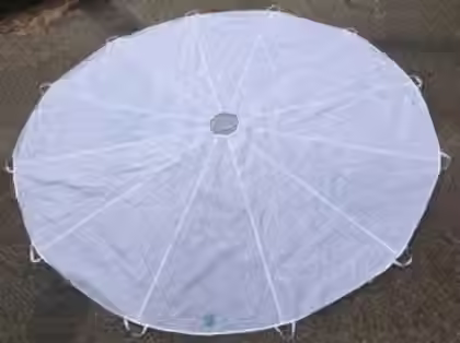parachute-1000-300x224.avif