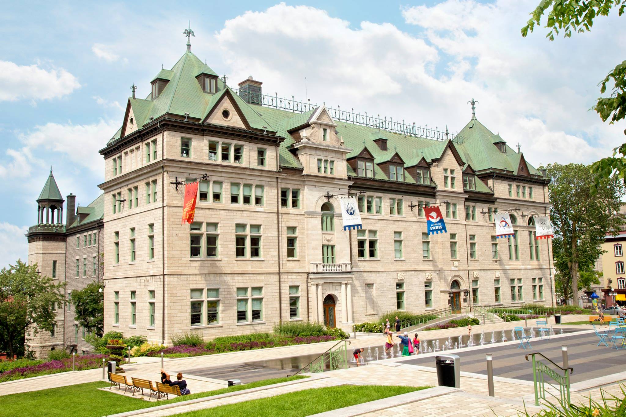 A FREE WALKING TOUR OF QUEBEC CITY