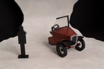 Red Ellen Model - IJG Design