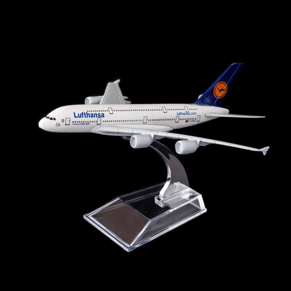 LUFTHANSA - Airbus A380