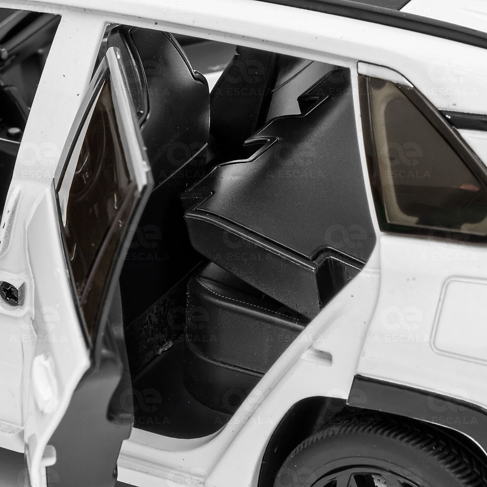 Miniatura: Réplica coleccionable a escala 1:18, 2023 Toyota Rav4 Hybrid, detalle asientos posteriores