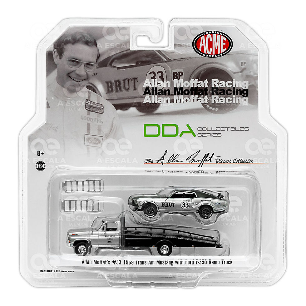 Miniatura: Allan Moffat's #33 1969 Trans Am Mustang with Ford F-350 Ramp Truck 'Brut'