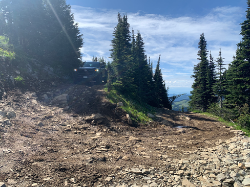 Switchback on Mara Mountain - Mara Lookout FSR overland route