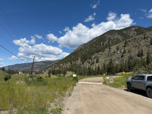 French Mine - Hedley Nickel Plate Road overland route initial turn off looking forwards