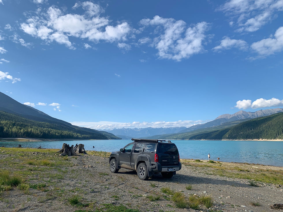 Photo of free 4x4 camping site on lakeshore in BC.