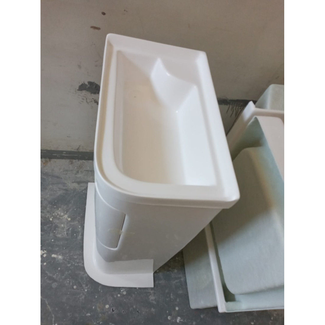 KARAVAN BANYO LAVABO SU DOLAPLI BEYAZ