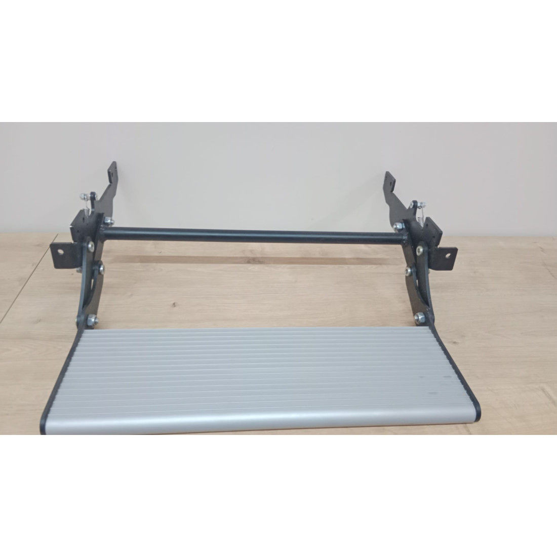 ÇEKME KARAVAN MANUEL BASAMAK NATUREL RENK