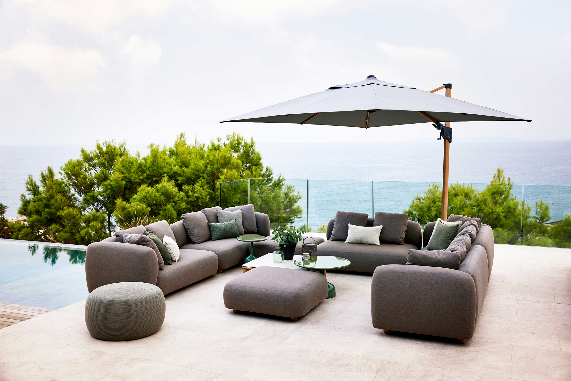 Capture Outdoor sofas & lounges (4)