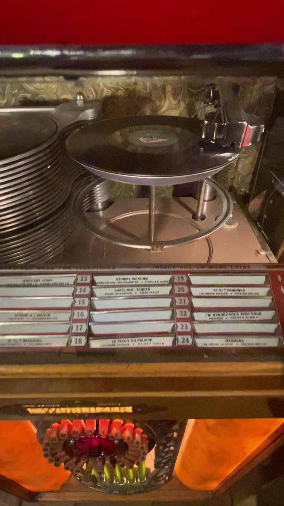 Miniature : Juke Box	 Modèle 600  224a