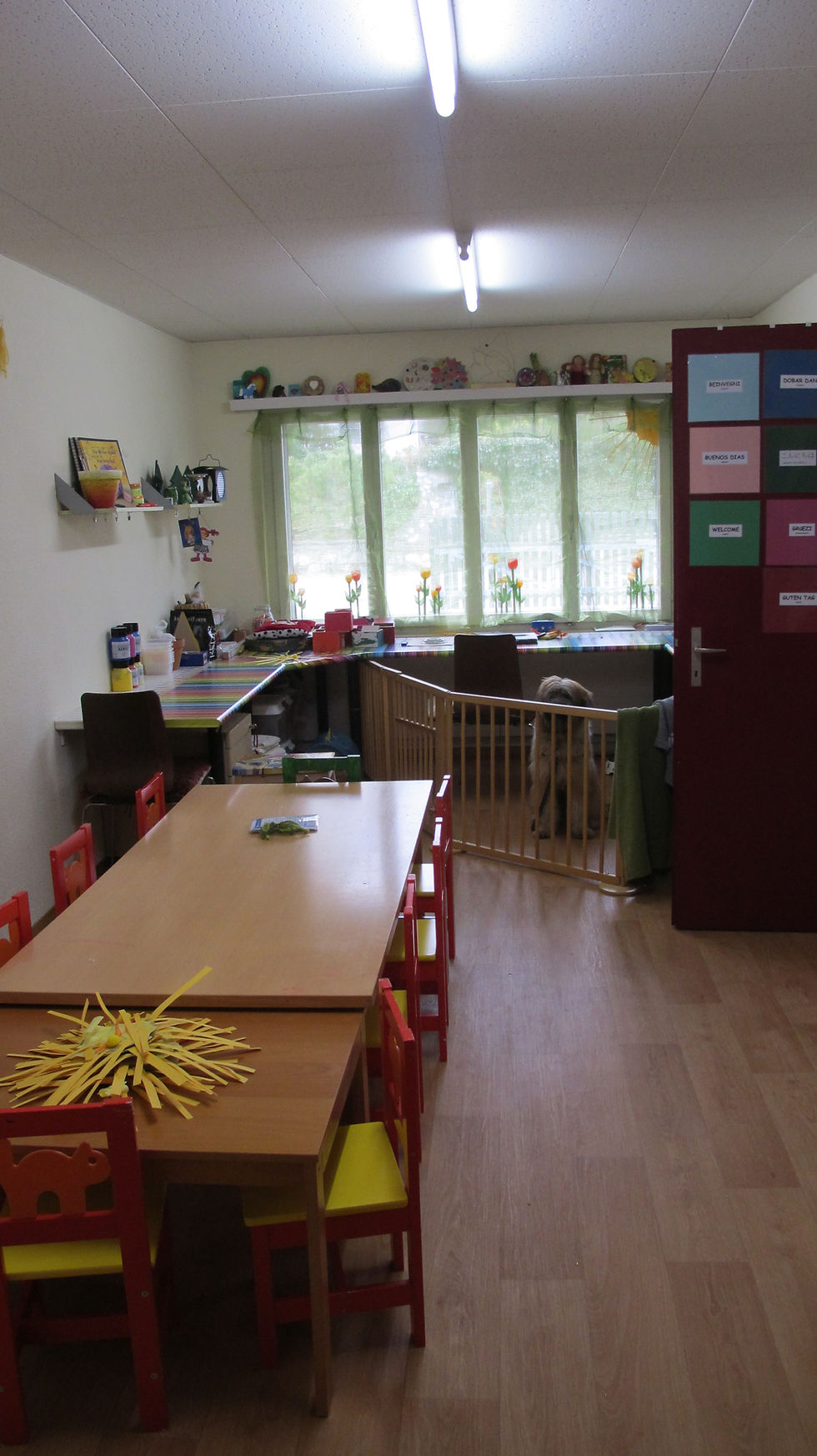 Bastelzimmer+mit+tisch+und+giottobereich.JPG