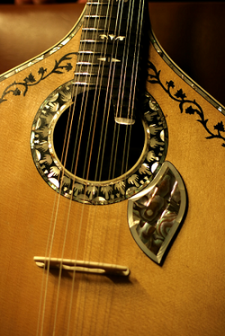 Guitarra portuguesa