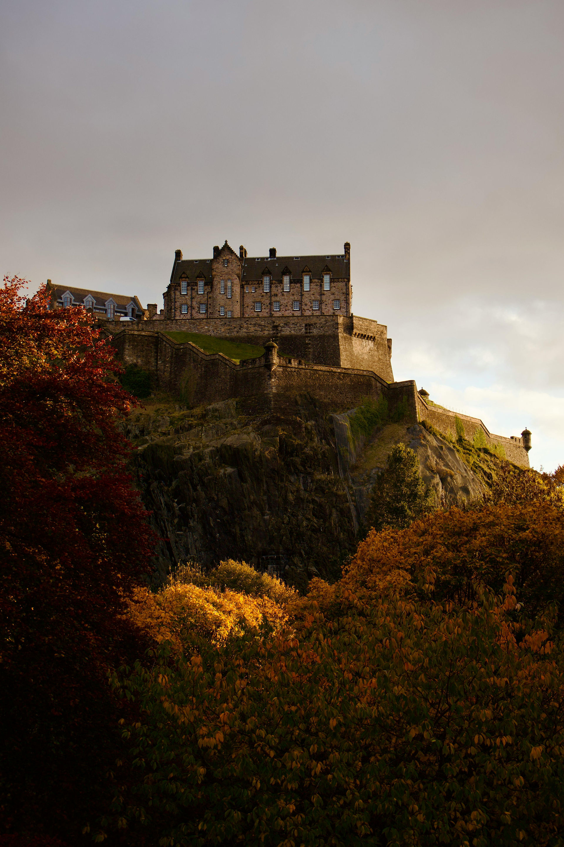 Edinburgh Castle with fall foliage