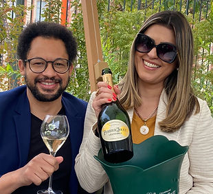 Fabiana e Rubens na Franca.png