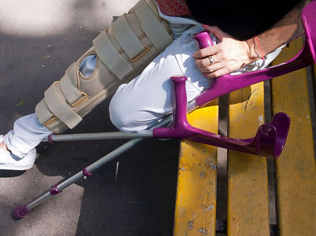 Knee immobilizer