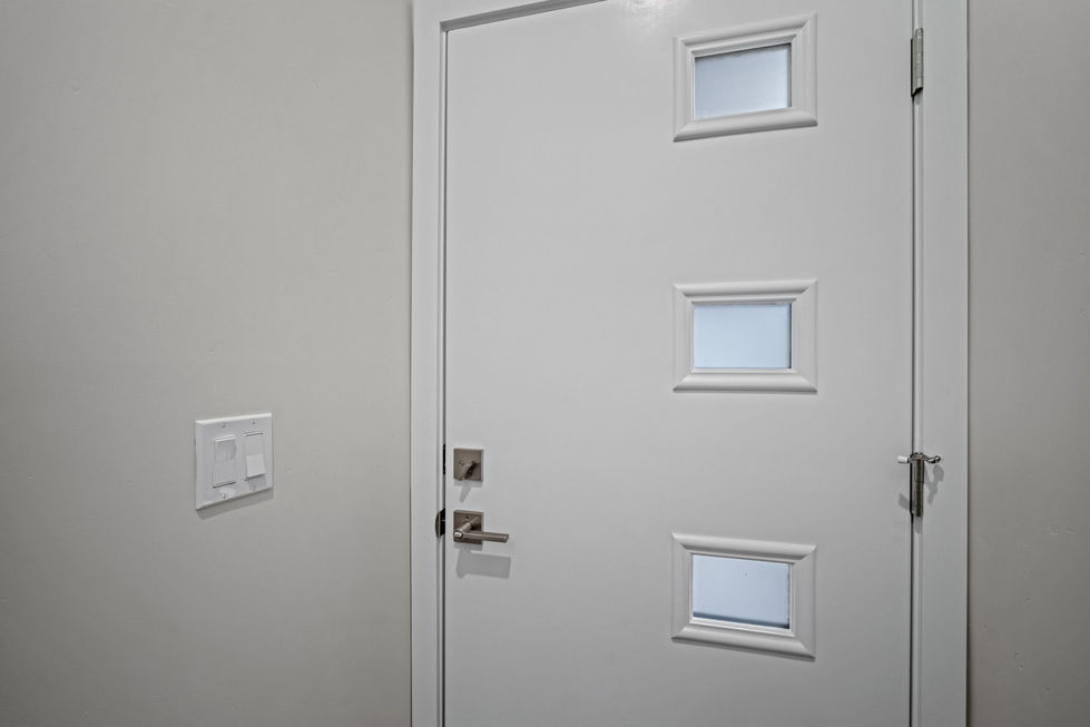 Entryway - 5-web-or-mls-19989 Aspenwood-06