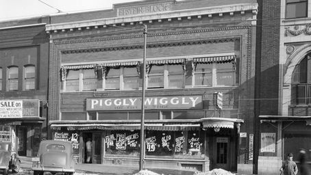 5320-1 Piggly-Wiggly Store at 4825 So. 24th St. - 1936 .jpeg