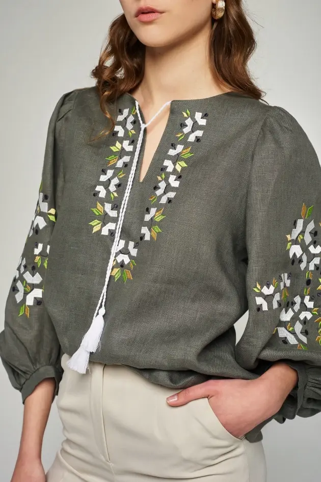 サムネイル： ＊刺繡入りブラウス