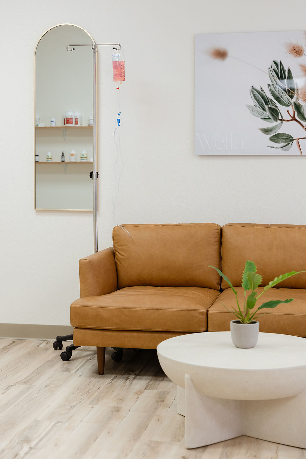 Best holistic doctors natural medicine Well Clinic Nutrient IV Holistic natural naturopathic medicine