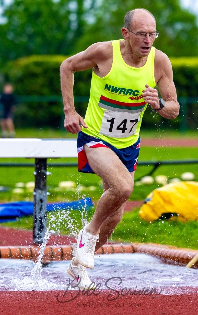 Steve Gardner smashed the record at the North Wales 1500m steeplechase open race...
