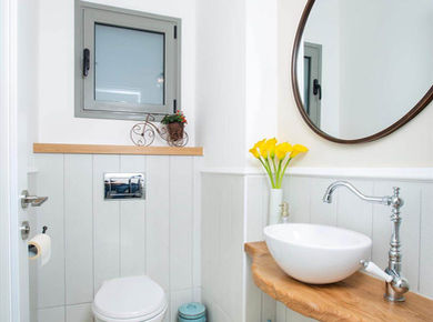 שירותי אורחים בעיצוב קלאסי.jpg