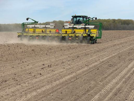 Southern Perth County farmers push ahead with spring planting