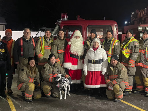 Santa and Mrs. Claus bring Christmas cheer to Hickson gathering
