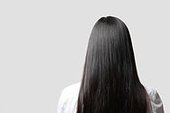 矯正ストレート施術の女性