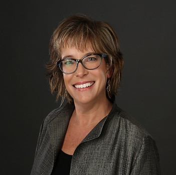 Lisa_s Headshot.jpg