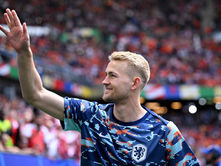 Soccer-New centre-back De Ligt says partnership with Mazraoui will pay off at Man United