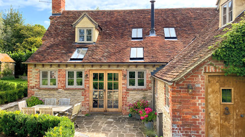 Building Survey, Party wall survey, Home buyer survey level 2, Full structural building survey level 3, RICs Surveyor, Surrey, Cottage, House, Home-buyer, Initial walk over surveys
Level 2 RICS Homebuyer reports
Level 3 RICS Full building surveys
Pre and post survey discussions and advice
Surveys of historic or listed buildings
Broad experience of property types, Guildford, Cranleigh, Surrey