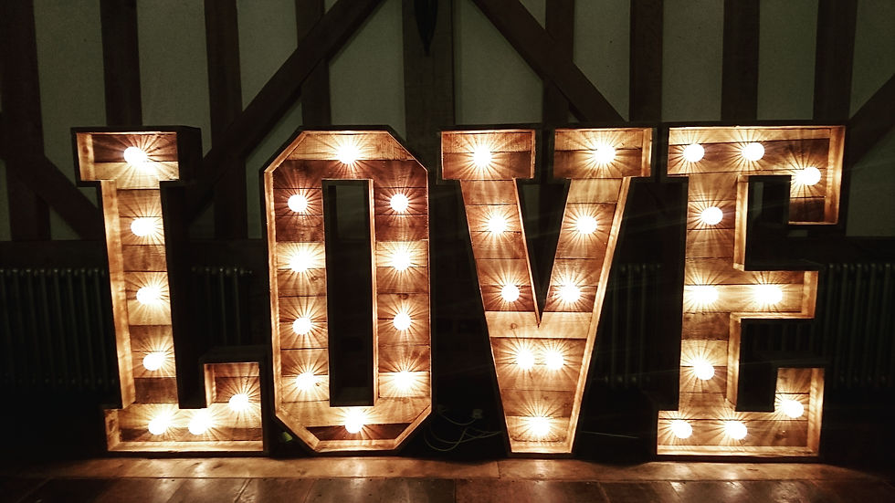 RUSTIC WOOD LOVE