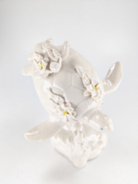 Large Porcelain Honu and baby (turtle)