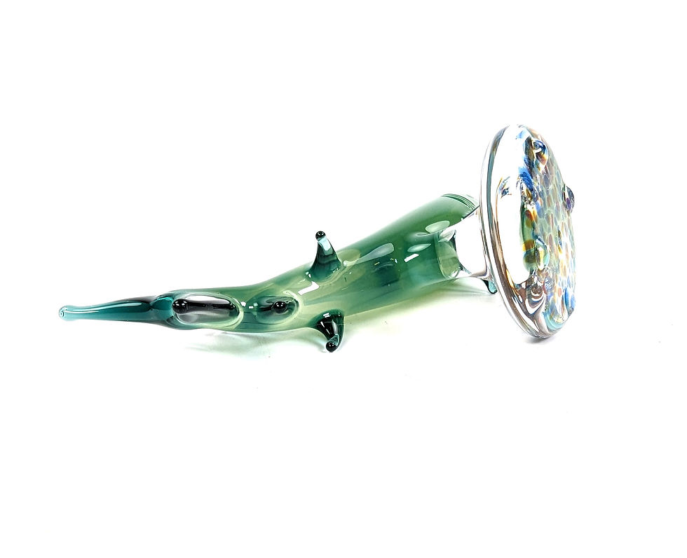 縮圖：Glass Tiger Shark on Stand (Green)