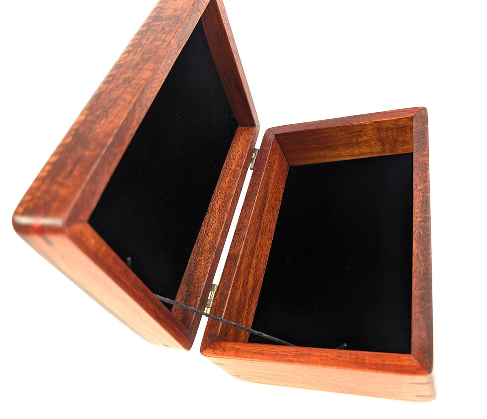 サムネイル： Hawaiian Koa Medium Box (A)