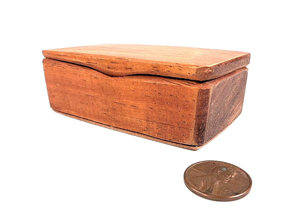 섬네일: Carved Top Koa Box