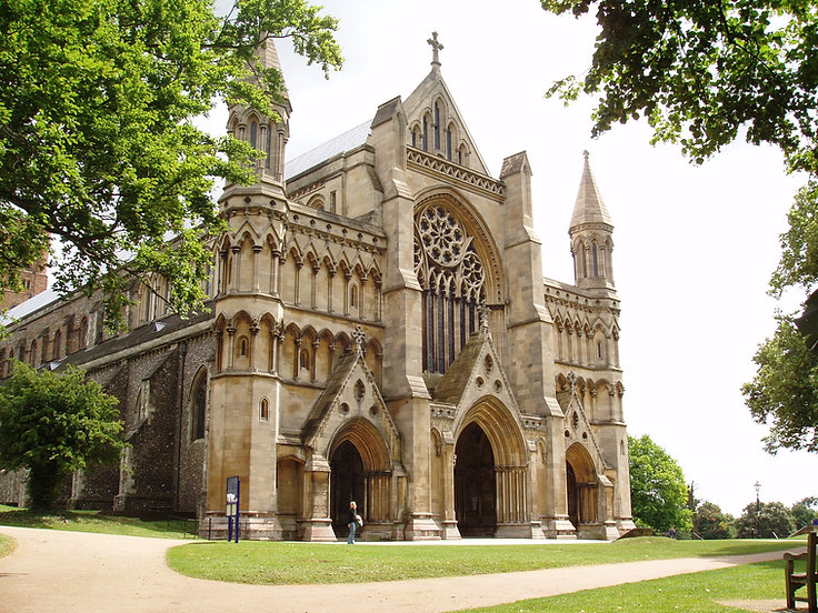 St_Albans_Cathedral_06.jpeg