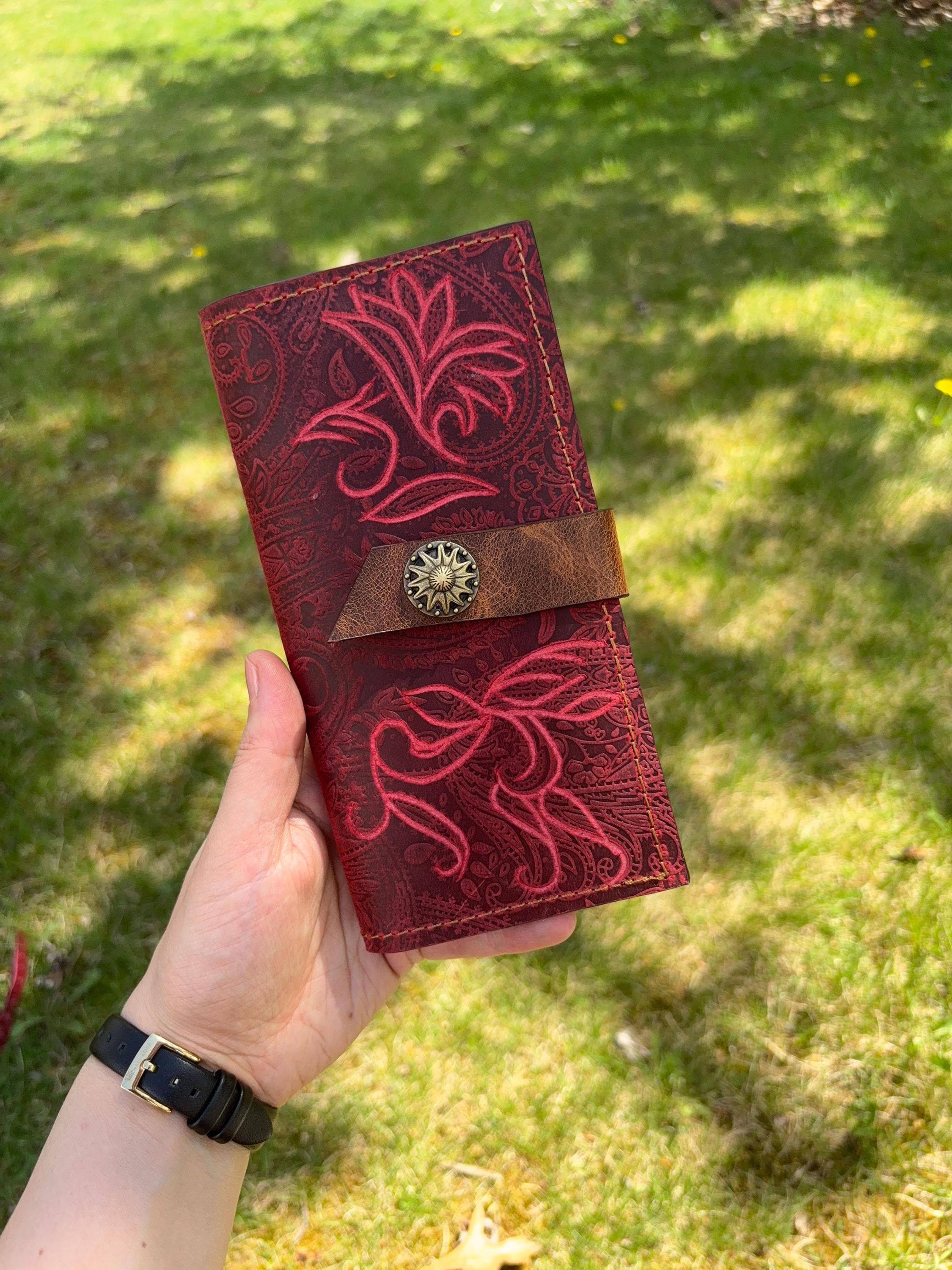 Red baroque, filigree ornaments, bifold cowhide leather wallet for woman