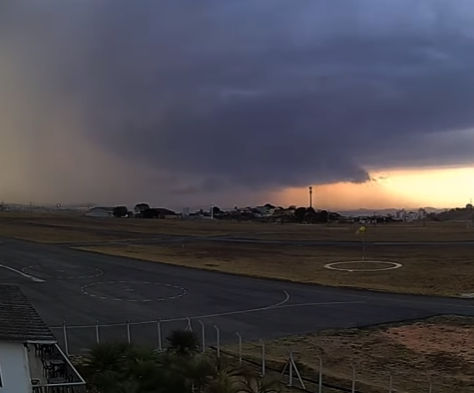 Natureza em fúria: chuva de granizo faz estragos em Ribeirão das Neves, na Grande BH