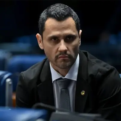 Reviravolta na política mineira: Cleitinho desiste de disputar o Governo de Minas e permanecerá no Senado