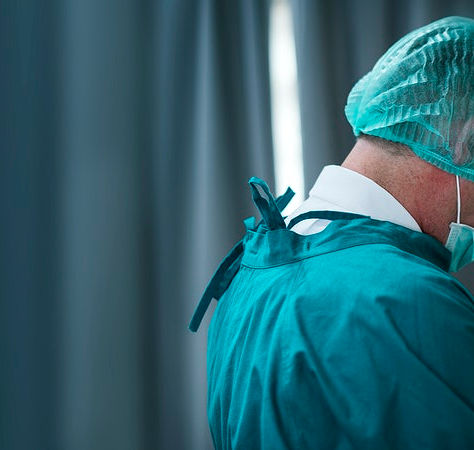 Minas tem novo recorde de óbitos confirmados em 24 horas